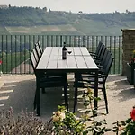 Luxe Villa, Ensuites & Private Vineyard Views * San Marzano Oliveto