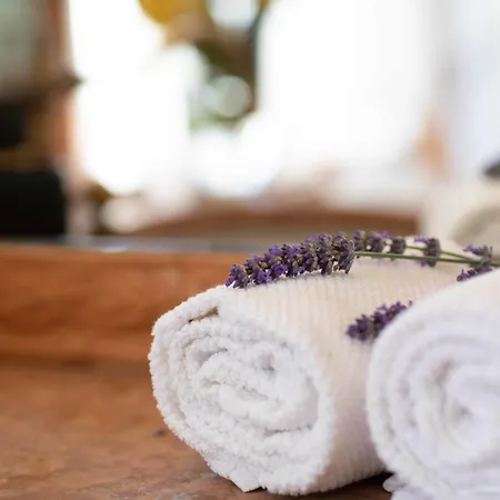 Luxe Villa, Ensuites & Private Vineyard Views * 산마르자노올리베토