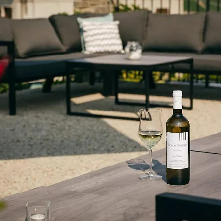 Luxe Villa, Ensuites & Private Vineyard Views * 산마르자노올리베토