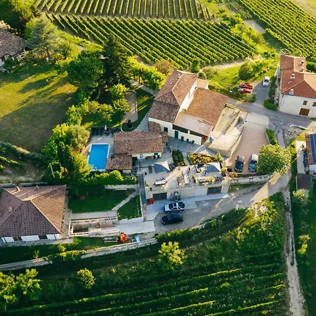 Luxe Villa, Ensuites & Private Vineyard Views Βίλα *