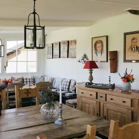 Luxe Villa, Ensuites & Private Vineyard Views Villa *