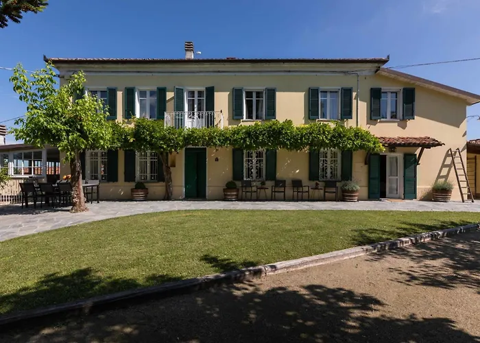 Luxe Villa, Ensuites & Private Vineyard Views San Marzano Oliveto