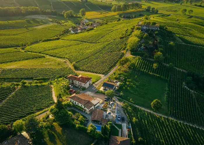 Villa Luxe Villa, Ensuites & Private Vineyard Views