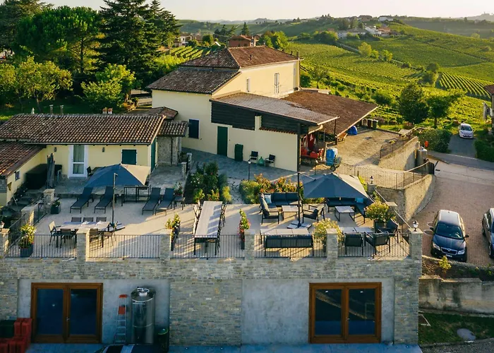 Luxe Villa, Ensuites & Private Vineyard Views Villa *
