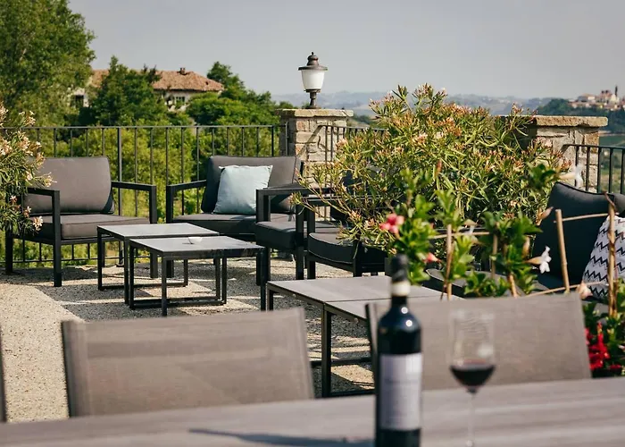 Luxe Villa, Ensuites & Private Vineyard Views San Marzano Oliveto